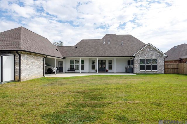 19905 Stone Hill Dr, Denham Springs, LA 70726