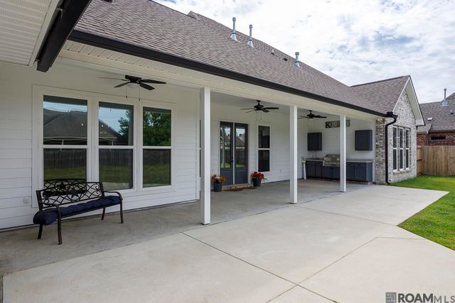 19905 Stone Hill Dr, Denham Springs, LA 70726