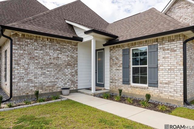 19905 Stone Hill Dr, Denham Springs, LA 70726