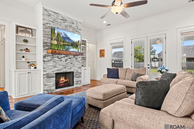 19905 Stone Hill Dr, Denham Springs, LA 70726