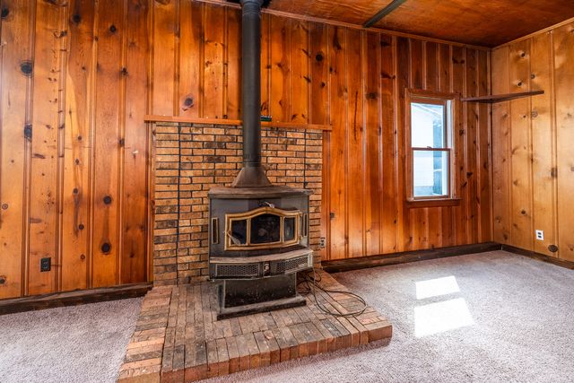 1105 W Walkup Avenue, Carbondale, IL 62901