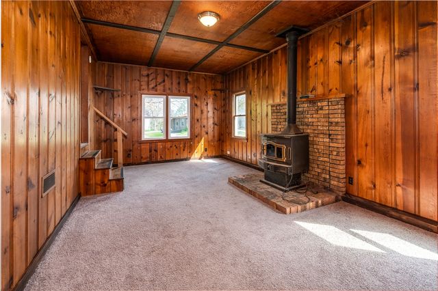 1105 W Walkup Avenue, Carbondale, IL 62901