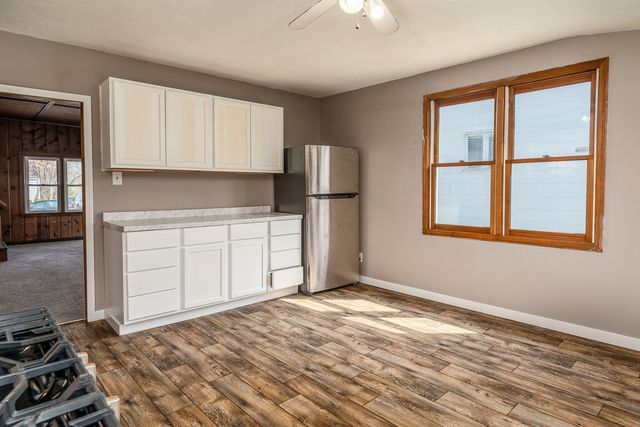 1105 W Walkup Avenue, Carbondale, IL 62901