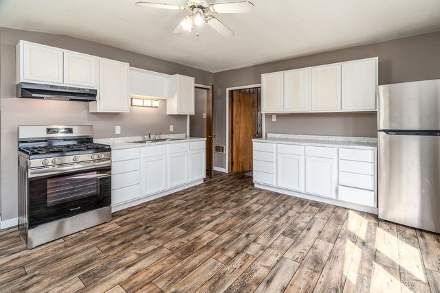 1105 W Walkup Avenue, Carbondale, IL 62901