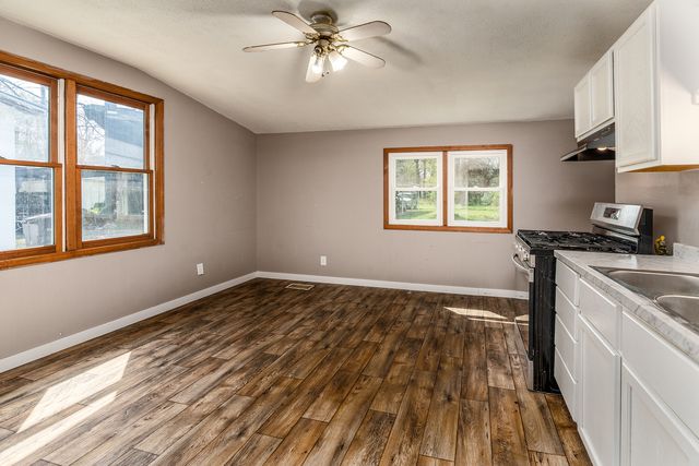 1105 W Walkup Avenue, Carbondale, IL 62901