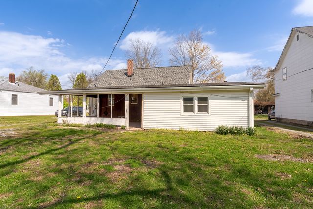 1105 W Walkup Avenue, Carbondale, IL 62901