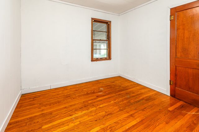 1105 W Walkup Avenue, Carbondale, IL 62901