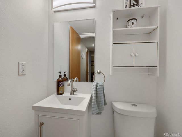 9093 W Warren Drive, Lakewood, CO 80227