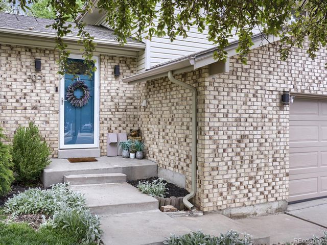 9093 W Warren Drive, Lakewood, CO 80227