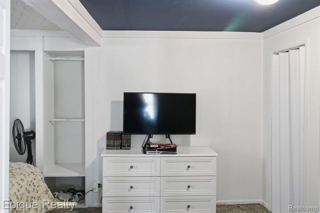 324 E Center Street, Petersburg, MI 49270