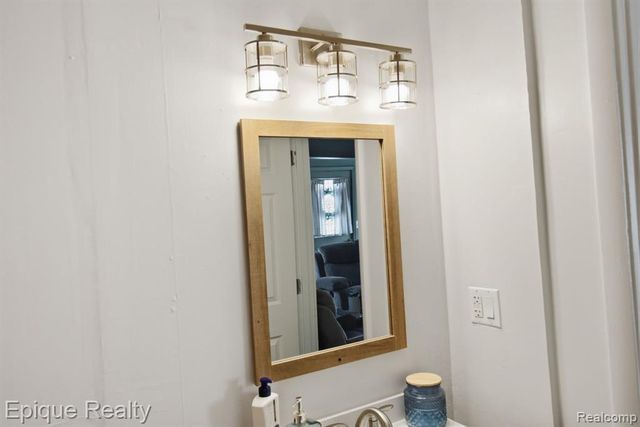 324 E Center Street, Petersburg, MI 49270