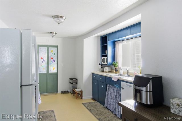 324 E Center Street, Petersburg, MI 49270