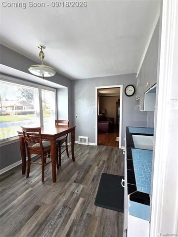 4129 Duplex Avenue, Lincoln Park, MI 48146
