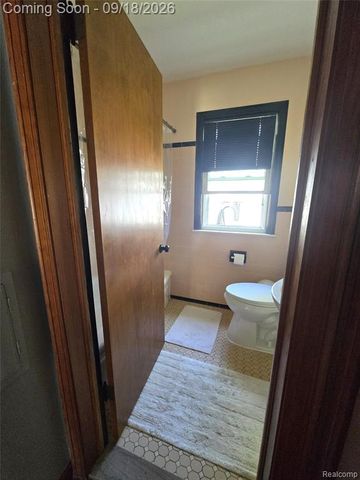 4129 Duplex Avenue, Lincoln Park, MI 48146
