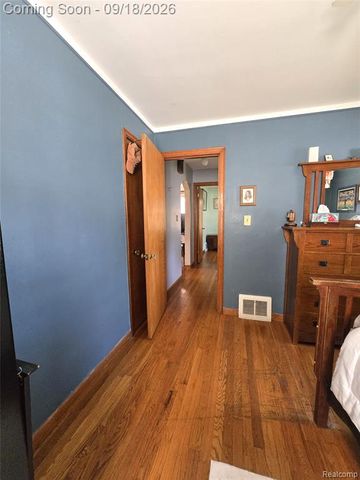 4129 Duplex Avenue, Lincoln Park, MI 48146