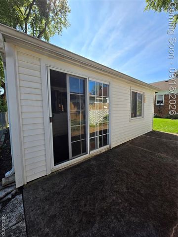 4129 Duplex Avenue, Lincoln Park, MI 48146