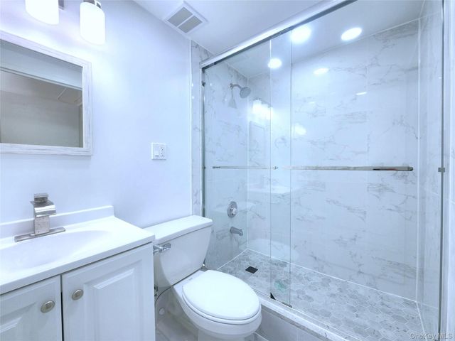 144-63 37 Avenue 1B, Flushing, NY 11354