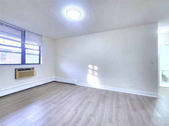 144-63 37 Avenue 1B, Flushing, NY 11354