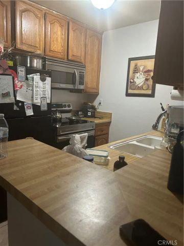 21801 Roscoe, Canoga Park, CA 91304