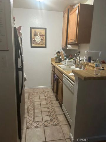 21801 Roscoe, Canoga Park, CA 91304