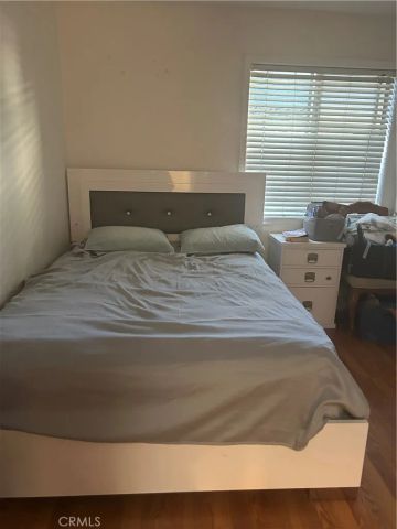 21801 Roscoe, Canoga Park, CA 91304