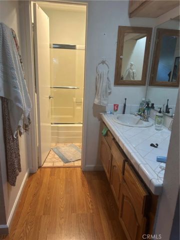 21801 Roscoe, Canoga Park, CA 91304