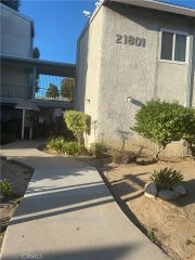 21801 Roscoe, Canoga Park, CA 91304