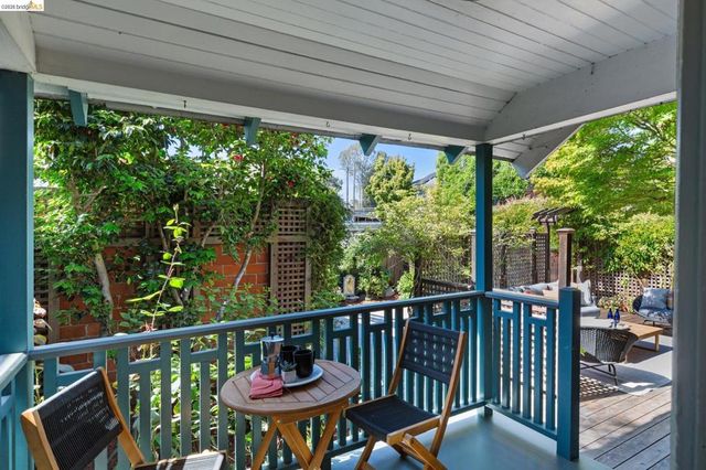 5690 Ocean View Dr, Oakland, CA 94618