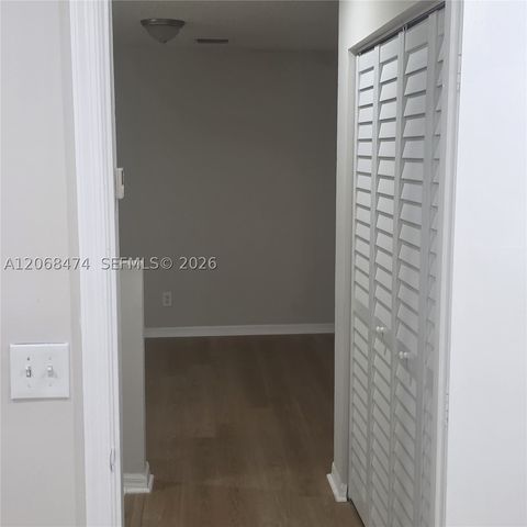 4730 Lago Vista Dr, Coconut Creek, FL 33073