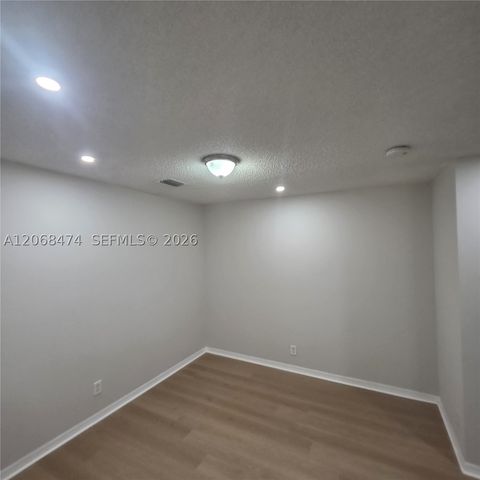 4730 Lago Vista Dr, Coconut Creek, FL 33073