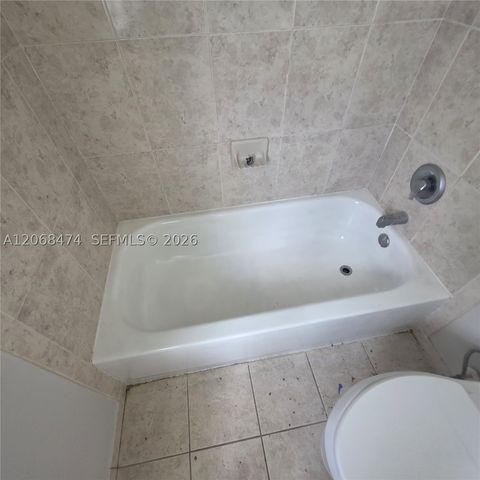 4730 Lago Vista Dr, Coconut Creek, FL 33073