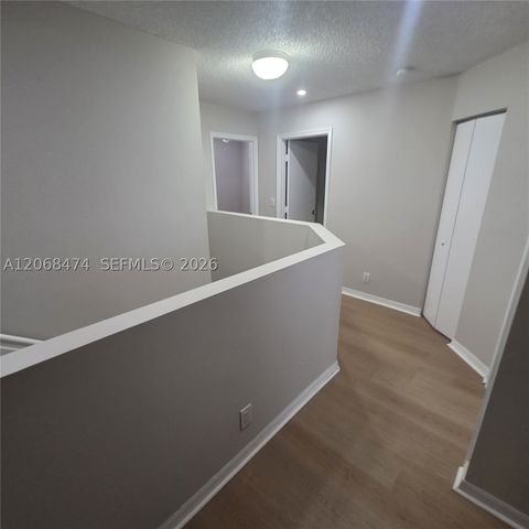 4730 Lago Vista Dr, Coconut Creek, FL 33073