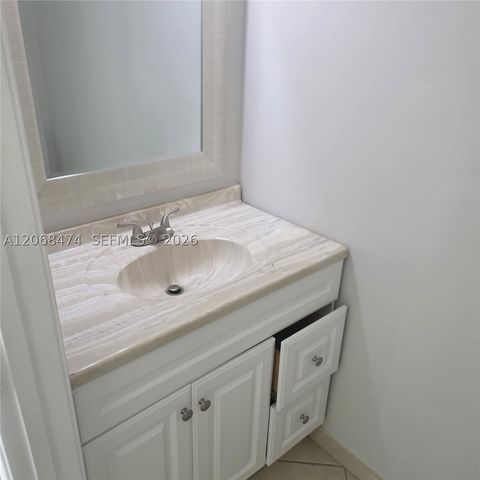 4730 Lago Vista Dr, Coconut Creek, FL 33073