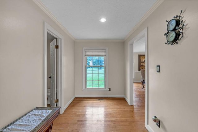 702 Lipton DR, Newport News, VA 23608
