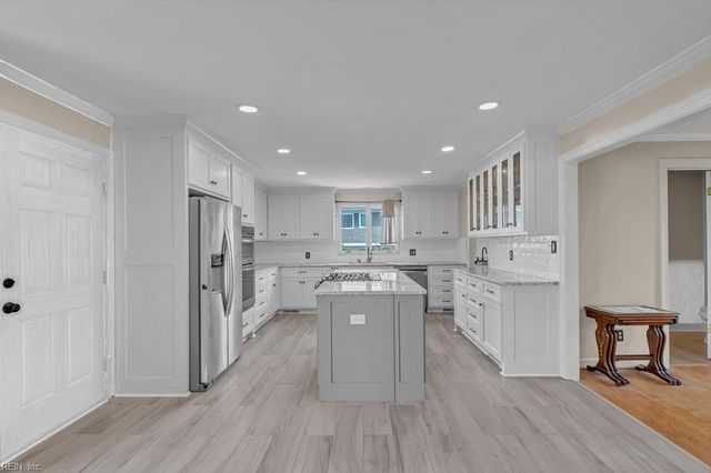 702 Lipton DR, Newport News, VA 23608