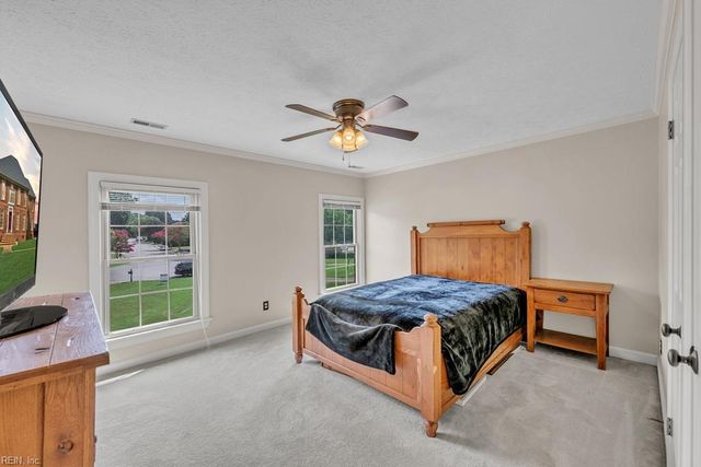 702 Lipton DR, Newport News, VA 23608
