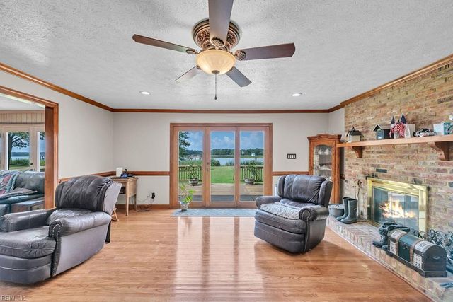 702 Lipton DR, Newport News, VA 23608