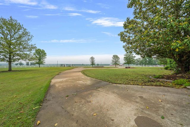 1795 W Hwy 64, El Paso, AR 72045