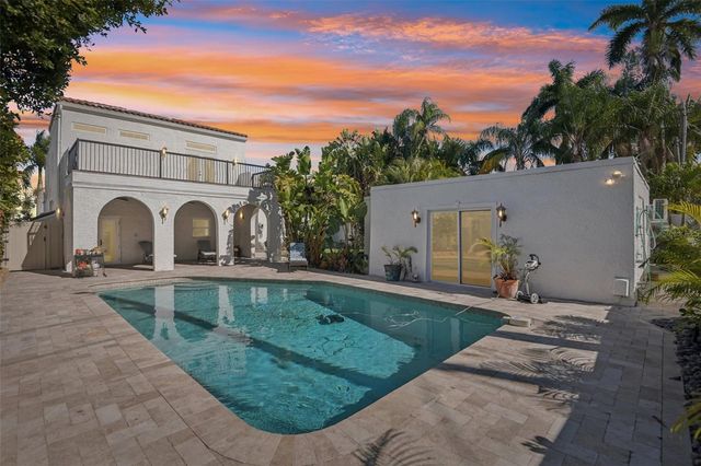 104 PALMERA BOULEVARD NE, St Petersburg, FL 33704