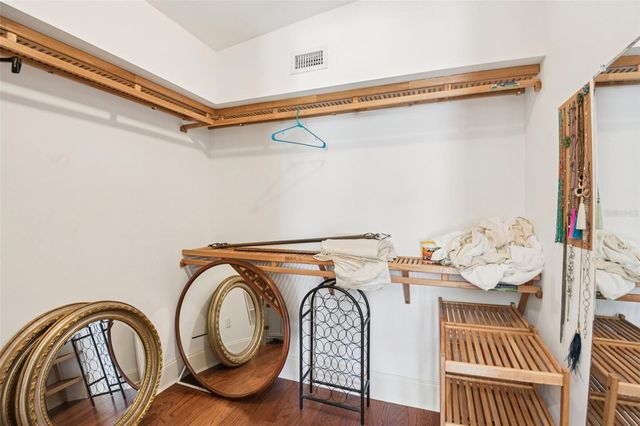 104 PALMERA BOULEVARD NE, St Petersburg, FL 33704