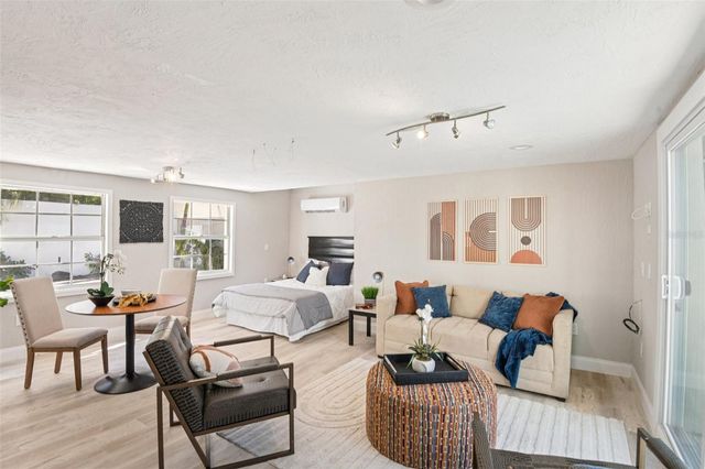 104 PALMERA BOULEVARD NE, St Petersburg, FL 33704