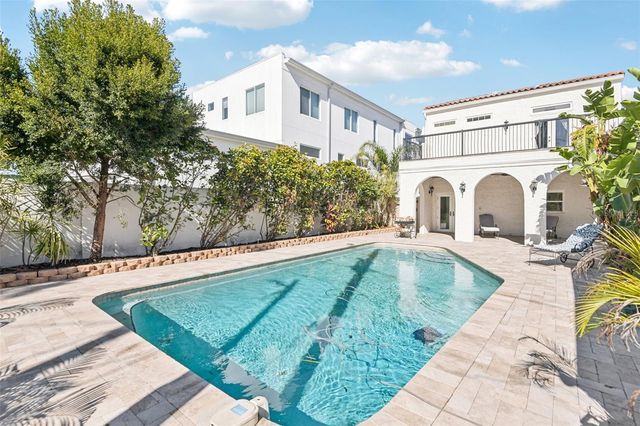 104 PALMERA BOULEVARD NE, St Petersburg, FL 33704