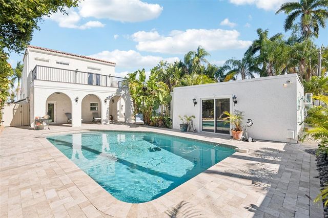 104 PALMERA BOULEVARD NE, St Petersburg, FL 33704