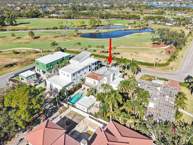 104 PALMERA BOULEVARD NE, St Petersburg, FL 33704