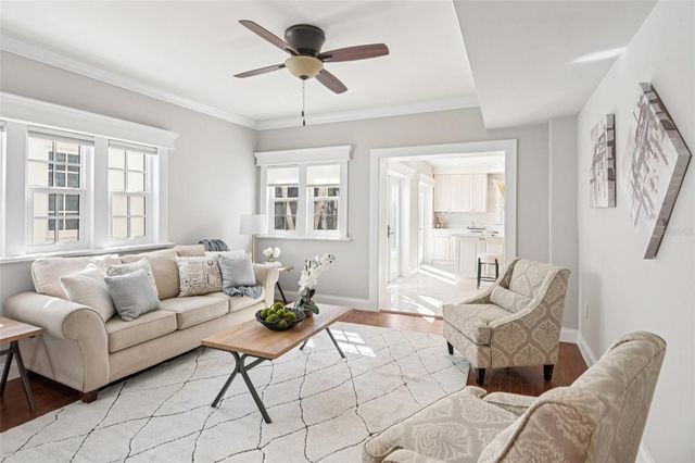 104 PALMERA BOULEVARD NE, St Petersburg, FL 33704