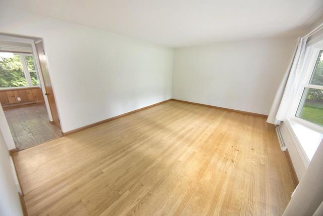 11800 Timberline LANE, Hales Corners, WI 53130