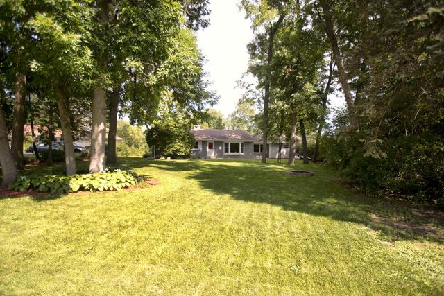 11800 Timberline LANE, Hales Corners, WI 53130