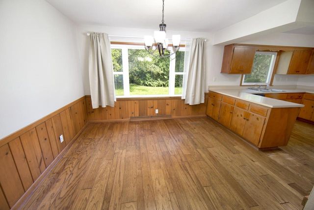 11800 Timberline LANE, Hales Corners, WI 53130