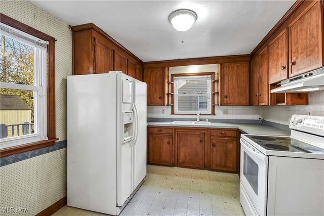 2311 N Jefferson Boulevard, Lorain, OH 44052