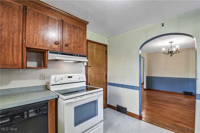 2311 N Jefferson Boulevard, Lorain, OH 44052